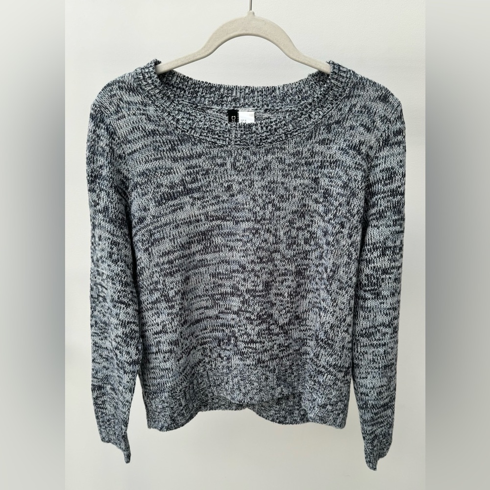 H&M Divided Woven Sweater in Marbled Blue Tones, Size M